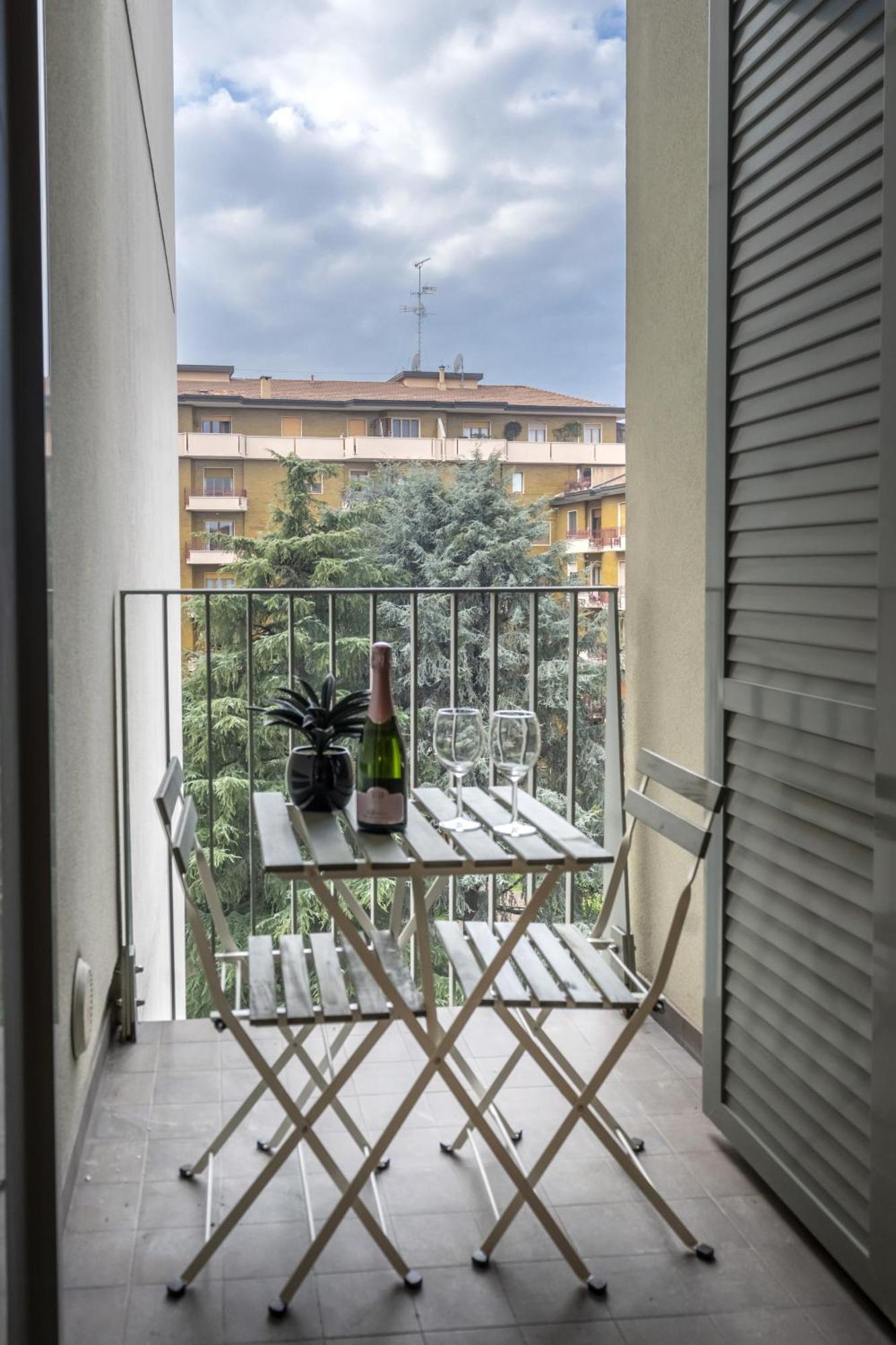 Apartment Free Parking - Duomo Centro Modern - Private Gym - Metro Mailand